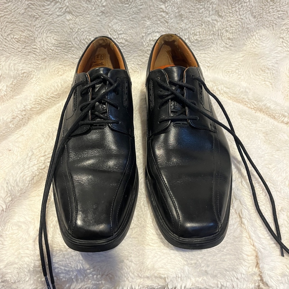 Men's Black Leather Dress Shoes